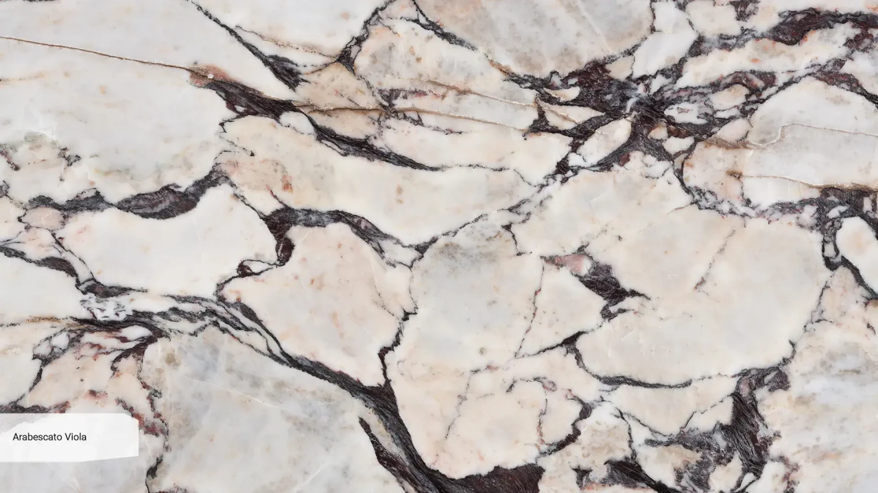 Scalla Naturale Arabescato Viola в интерьере